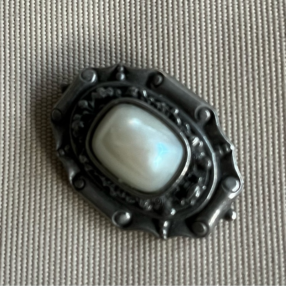 Vintage. Brooch